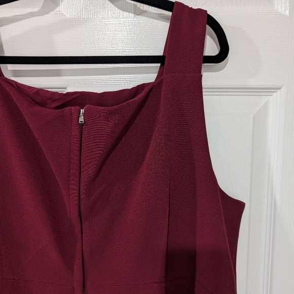 NWT NY&CO Eva Mendes Wine Red Sheath Midi Dress Square Neck Sleeveless Size 18+ - Picture 8 of 12